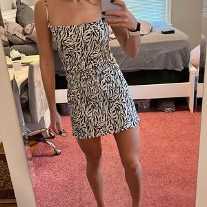 Stretchy pattern dress